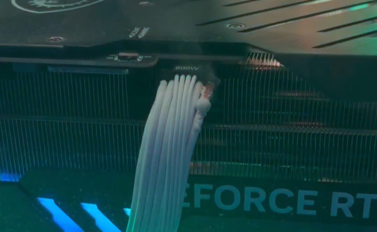 Z komputera poszedł dym. Streamerka pokazała, co stało się z jej kartą 4090