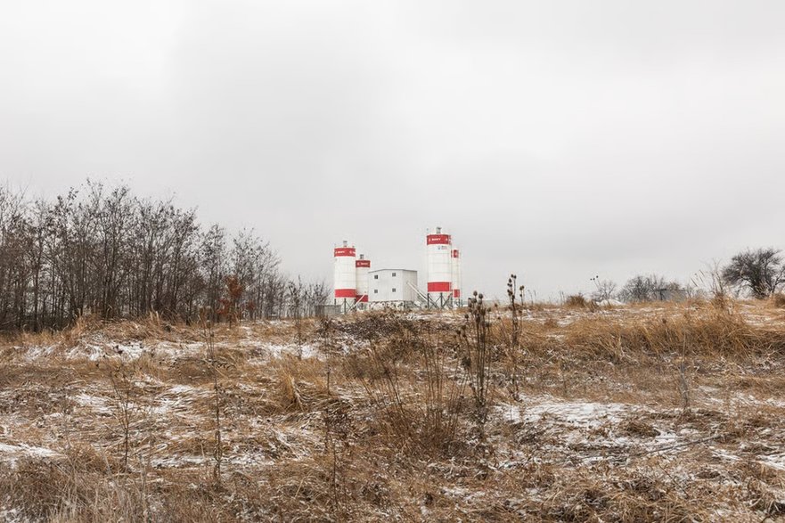 Jeden z wielu obiektów należących do Zijin Mining, w pobliżu wsi Slatina, na obrzeżach Bor