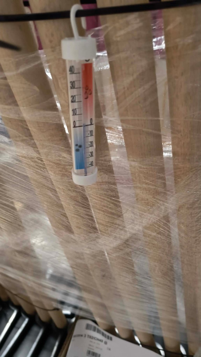 Temperatura w sklepie Dino, stan: luty 2026 r. Zdjęcie nadesłane przez pracownika.