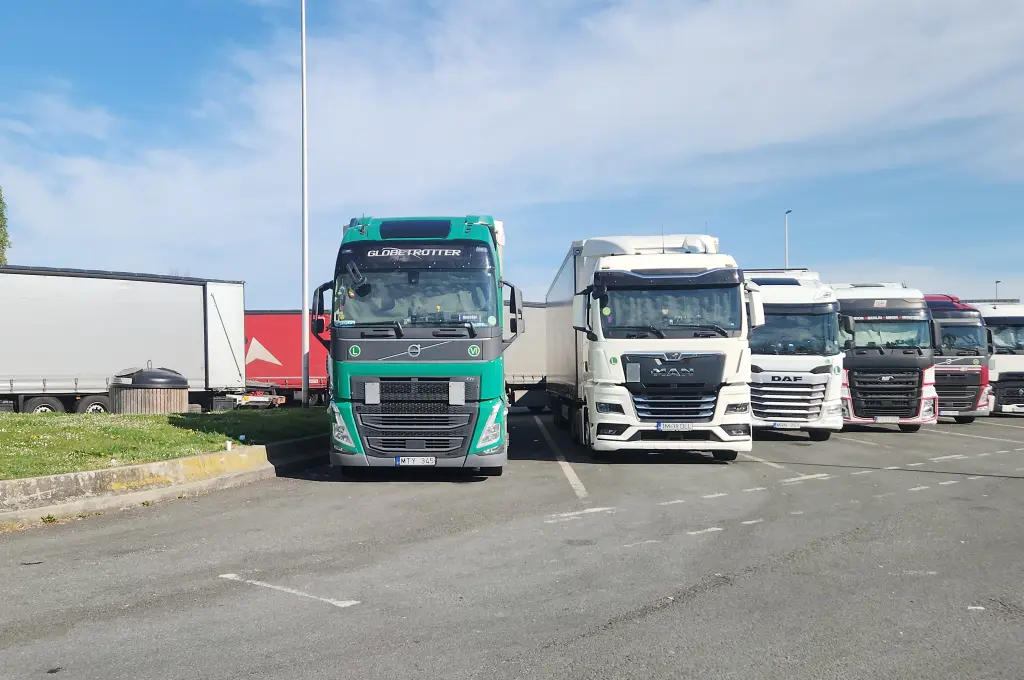 Kolejny raport o zarobkach kierowców ciężarówek - na nagłówki trafia 9000 złotych