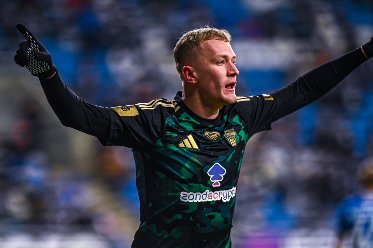 Najlepsza liga świata kusi gwiazdę Ekstraklasy. Będzie rekord?