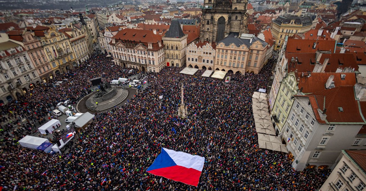 Demonstracja poparcia dla prezydenta w Pradze