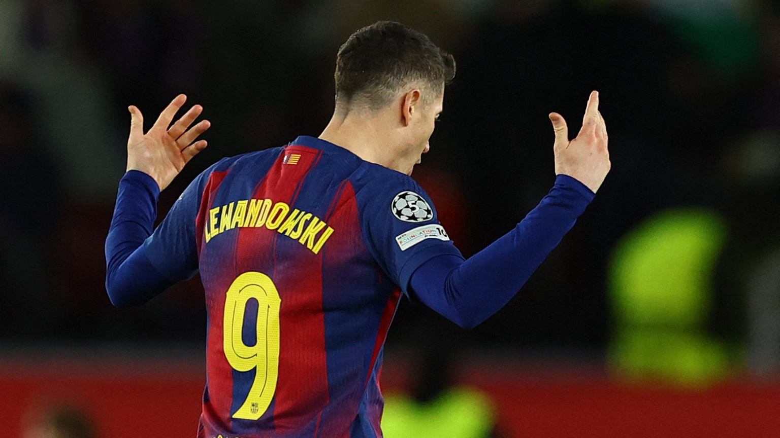 Media: Wielka kasa dla Lewandowskiego. Zdecydował ws. przyszłości w Barcelonie