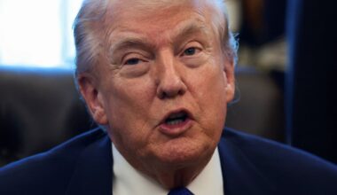 Donald Trump domaga się od Uniwersytetu Harvarda miliarda dolarów odszkodowania. Co mu zarzuca?