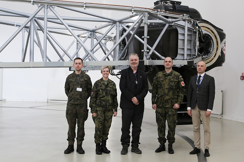 Od wirówki do lotu Gripenem
