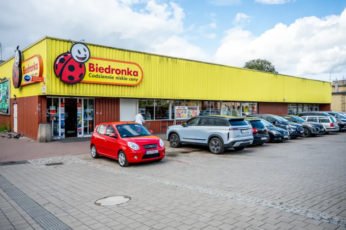 Podpalił śmietnik Biedronki i sam powiadomił służby. Straty? Pół miliona złotych