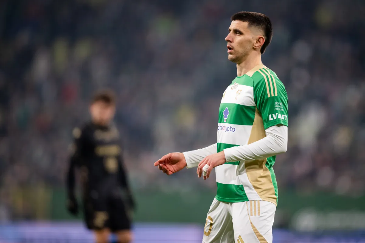 Lechia Gdańsk przedłużyła kontrakt z Matejem Rodinem o kolejny rok