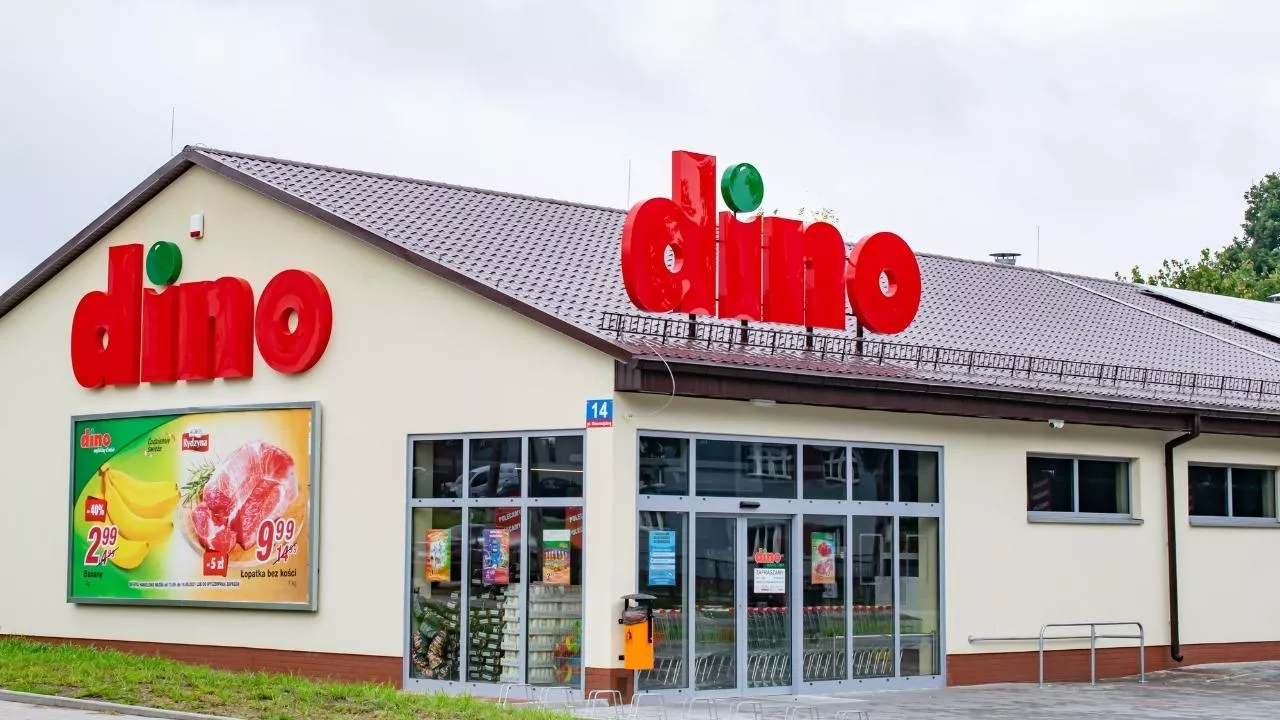Dino ma problem z otwieraniem sklepów. Coraz więcej nowych placówek stoi pustych