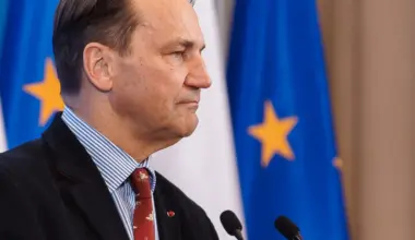 Szef MSZ Radosław Sikorski