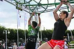 Gwiazdy telewizji i Ninja Warrior Polska przy molo w mistrzostwach Polski OCR 100