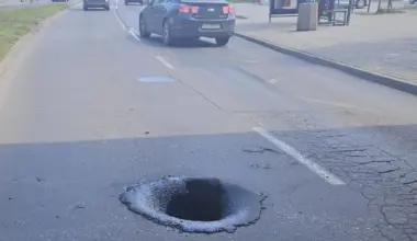 Dziura w drodze jak krater wulkanu. Miała ponad metr głębokości