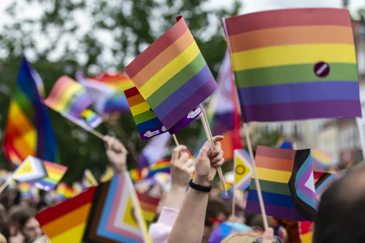 Radni pytają o legalizację małżeństw tej samej płci. Urzędnicy: "brak możliwości technicznych"