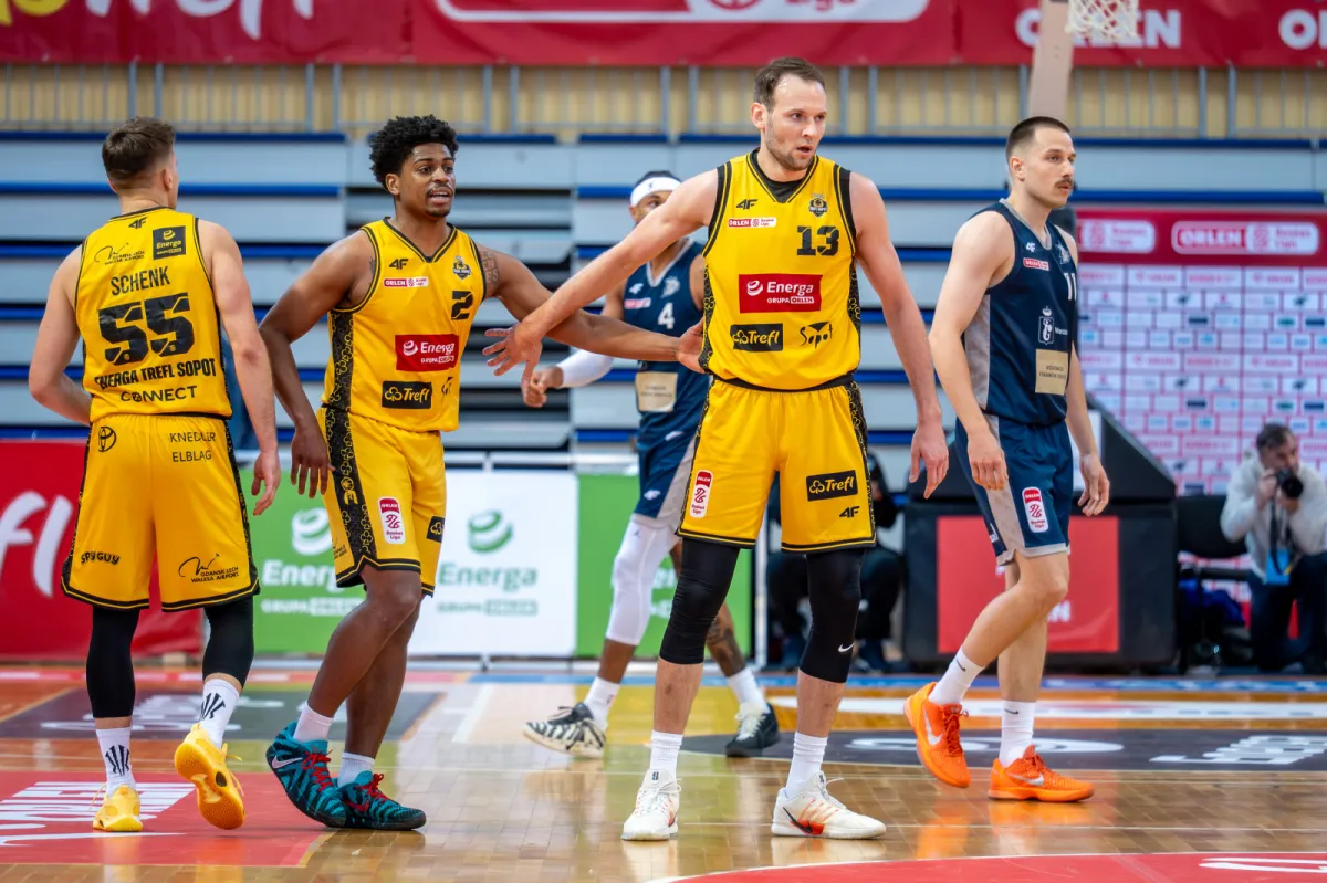Dziki Warszawa - Energa Trefl Sopot 88:73. Fatalna druga połowa i koniec sezonu