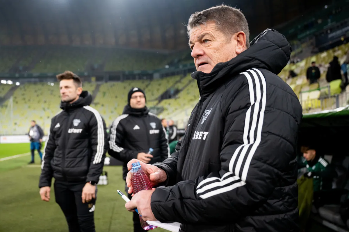 Lechia Gdańsk straciła trenera po degradacji. John Carver: To był mój ostatni mecz