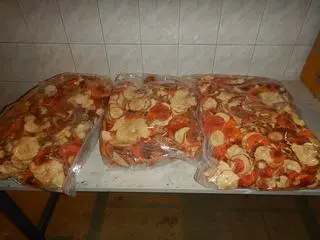 Blisko 14 kilogramów czerwonych pomidorów