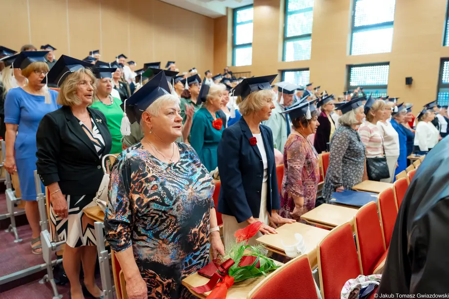 Koniec roku u seniorów. Studenci z Białegostoku odebrali dyplomy, Aktualności, Wiadomości Białystok Online Portal Miejski Białystok (Bialystok)