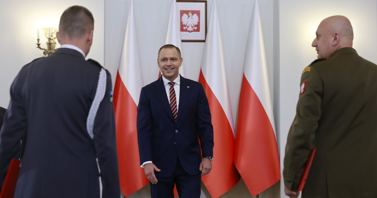 Co się dzieje w polskiej armii? "Generałowie są w rozkroku między MON a prezydentem"