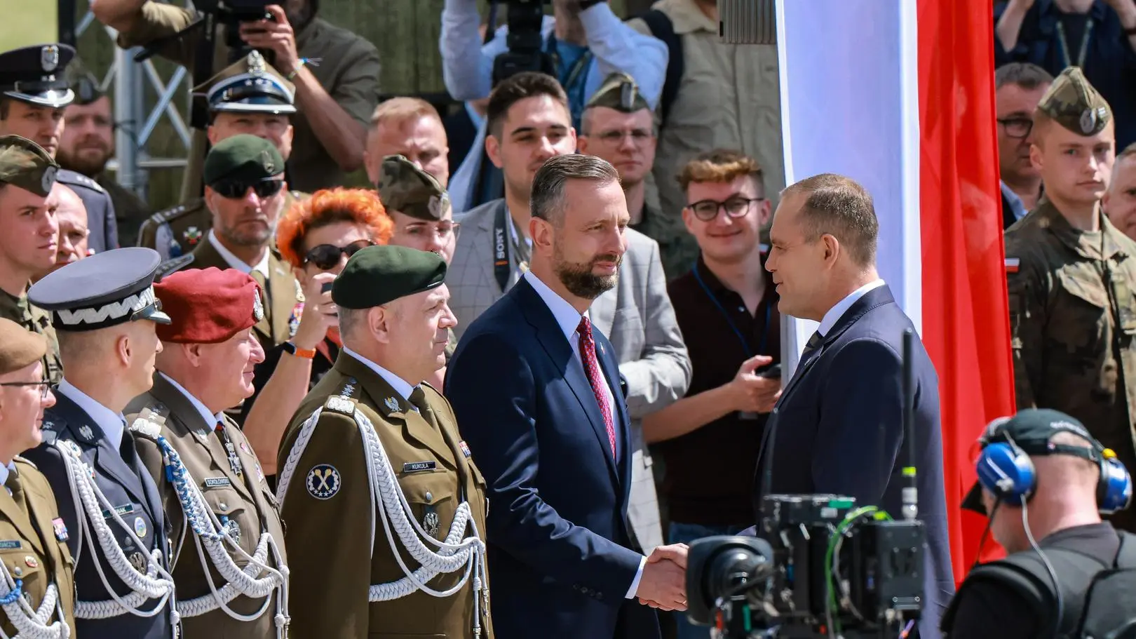 Przelot nad Polską i ceremonia w Łasku. Tak przyjęto F-35 w polskiej armii. Wystąpienia prezydenta Karola Nawrockiego i szefa MON Władysława Kosiniaka-Kamysza