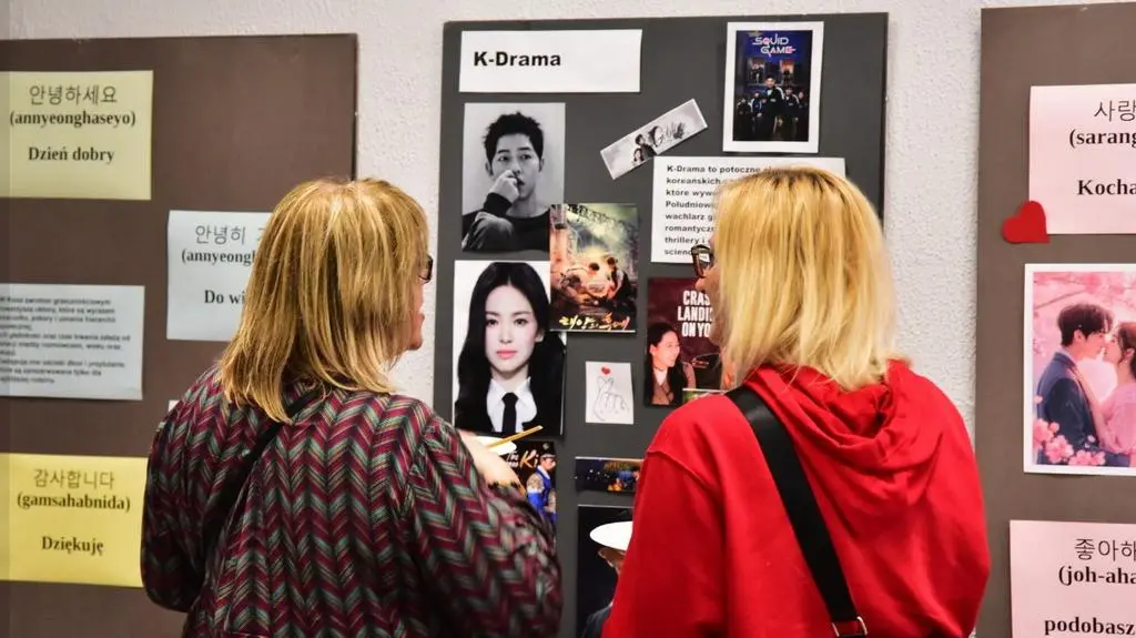 Wieczór Kultur Świata w bibliotece "Pod skrzydłami"
