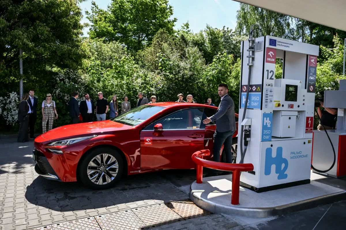 5 minut tankowania i w drogę. Pierwsza stacja H2 ORLENU na północy Polski