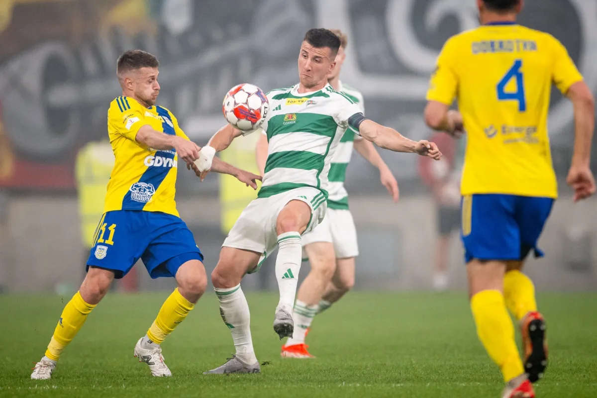 Arka Gdynia i Lechia Gdańsk na czele tabeli wszech czasów zaplecza ekstraklasy