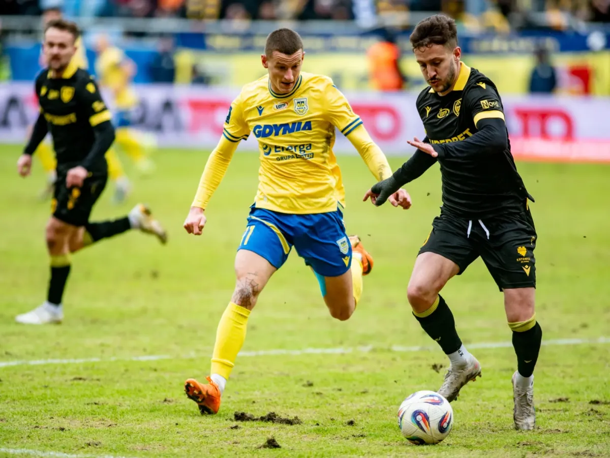 Arka Gdynia - GKS Katowice 0:2 w pierwszym sparingu. Nadal dużo dziur w składzie