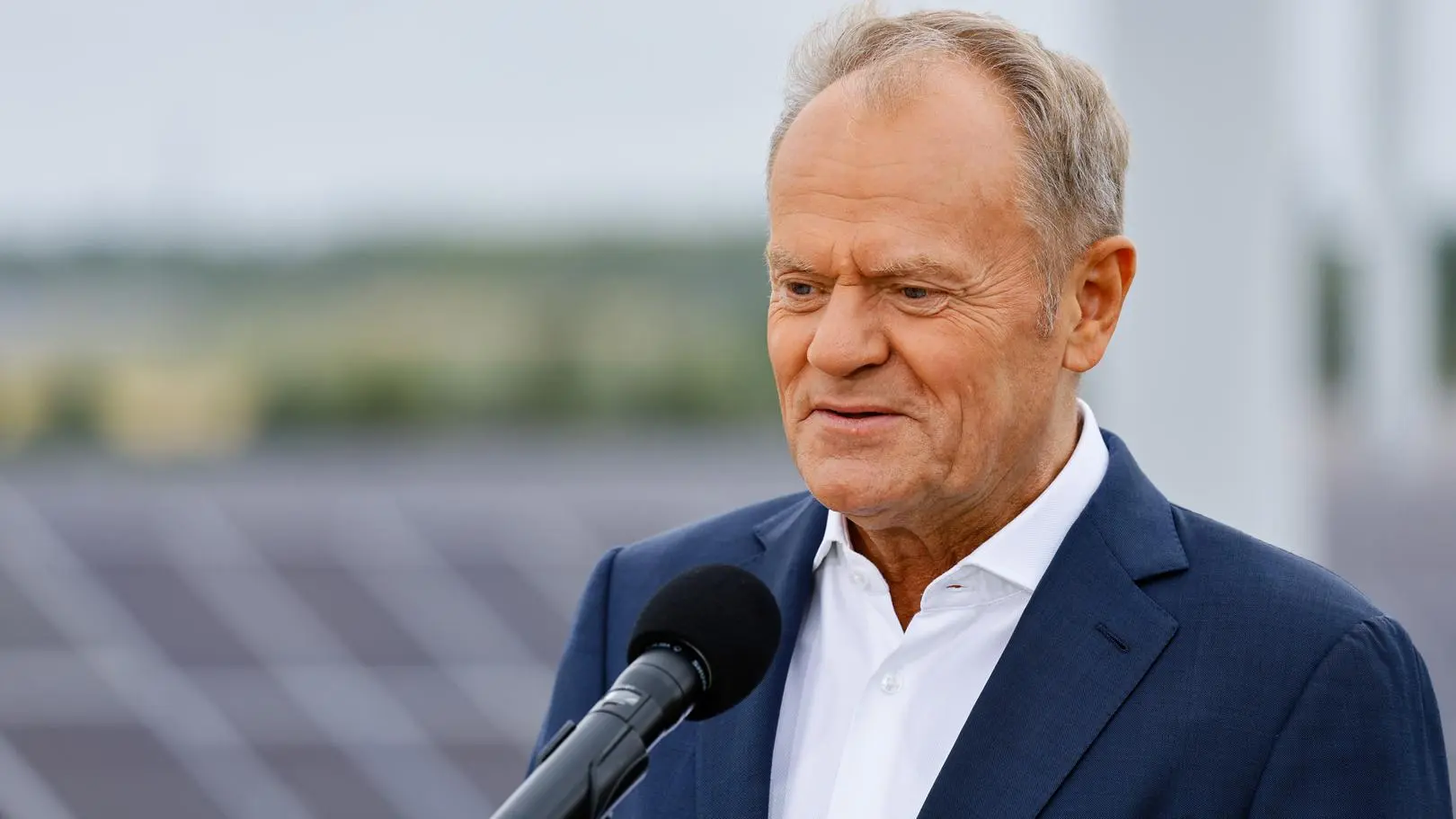 Rozłam w PiS. Donald Tusk komentuje jednym zdaniem
