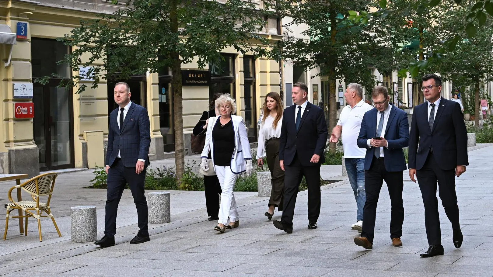 Ceny paliw w Polsce. PiS alarmuje i żąda zmian. "Polacy będą do końca wakacji jeździć na najdroższym paliwie"
