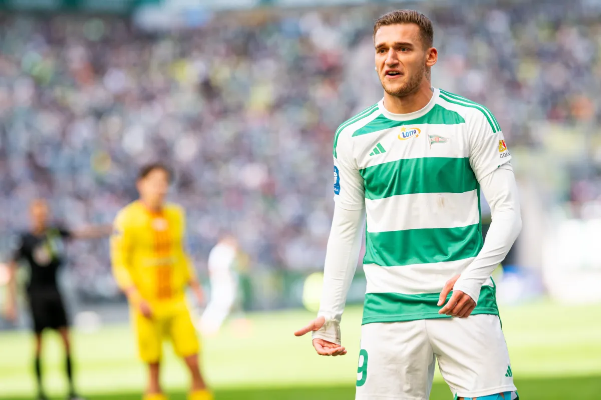 Co musi zrobić Lechia Gdańsk, żeby zdjąć zakazy transferowe?