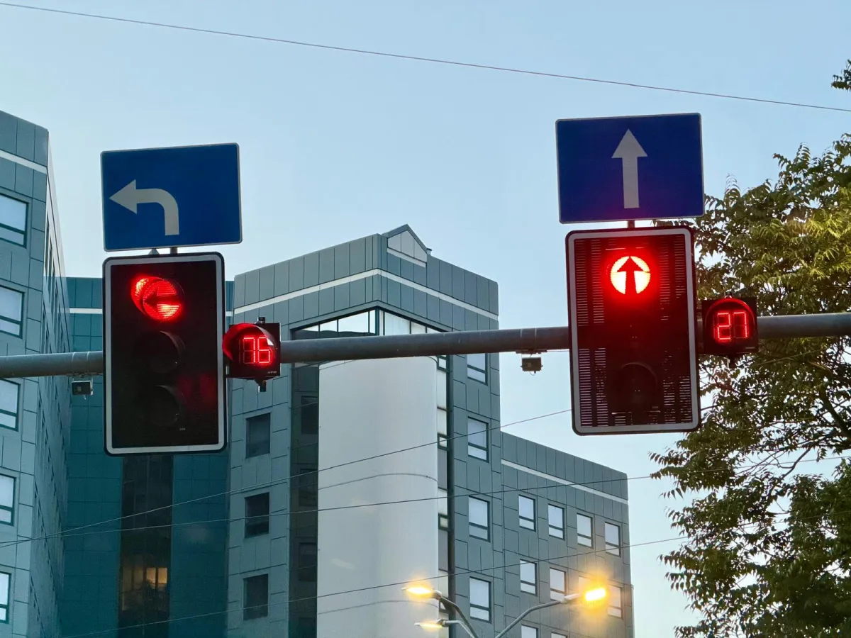 Szczecin je ma, a Gdańsk nie. Będą sekundniki dla kierowców na światłach?