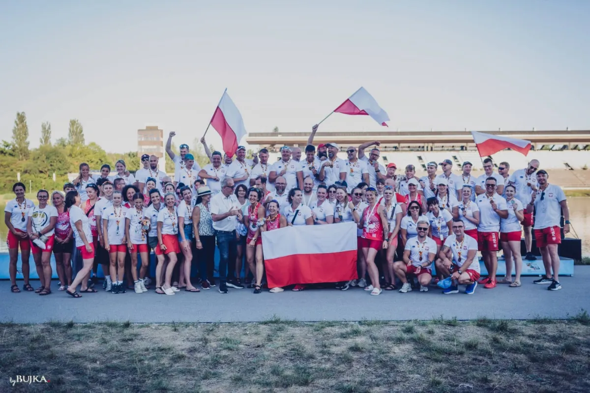 Zawodnicy z Trójmiasta mieli udział w historycznym sukcesie smoczych łodzi