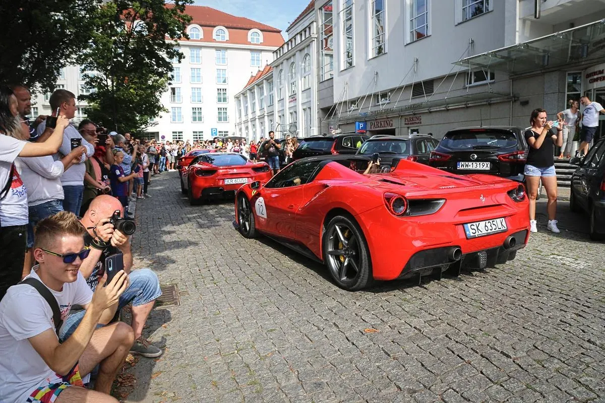 25 egzemplarzy Ferrari przyjedzie do Sopotu