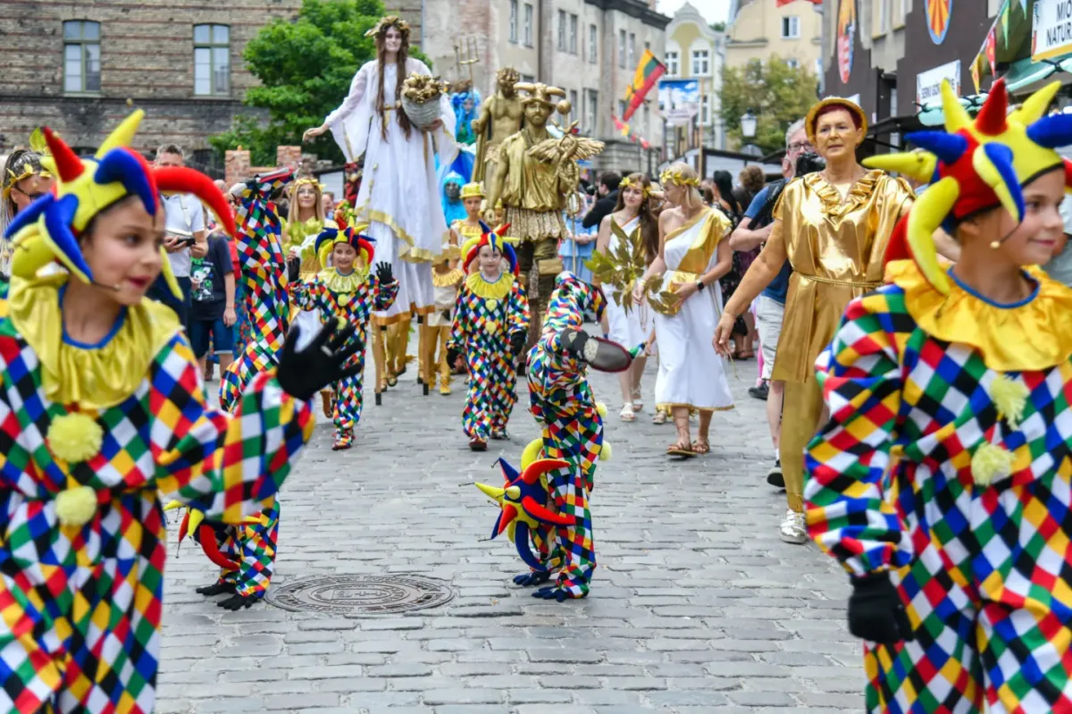 Barwne parady na otwarcie Jarmarku św. Dominika