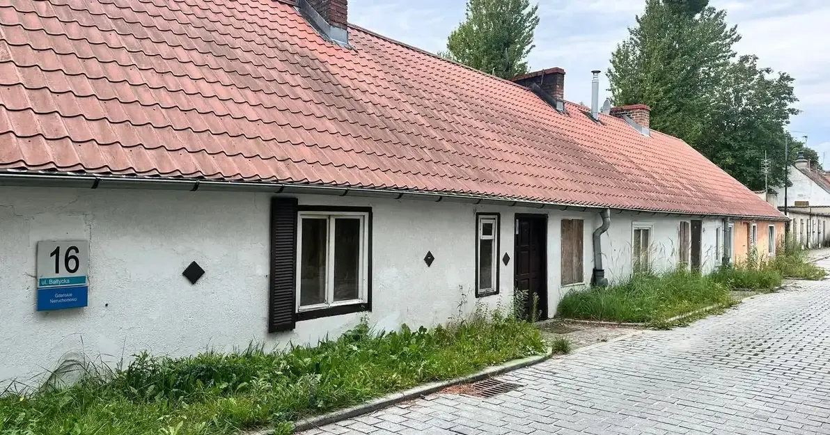Nikt nie będzie mieszkał w jelitkowskich chatach rybackich. "Będą usługi"