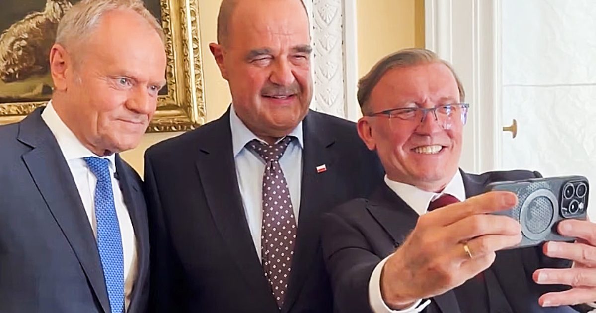 Cezary Żak o Donaldzie Tusku na planie „Rancza”. „To było zaskoczenie”