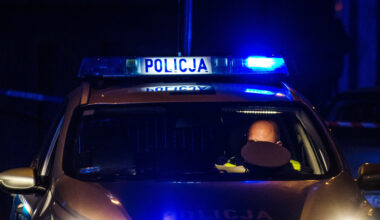 Tragiczny wypadek w Krakowie. Nie żyją dwie osoby, dziecko walczy o życie