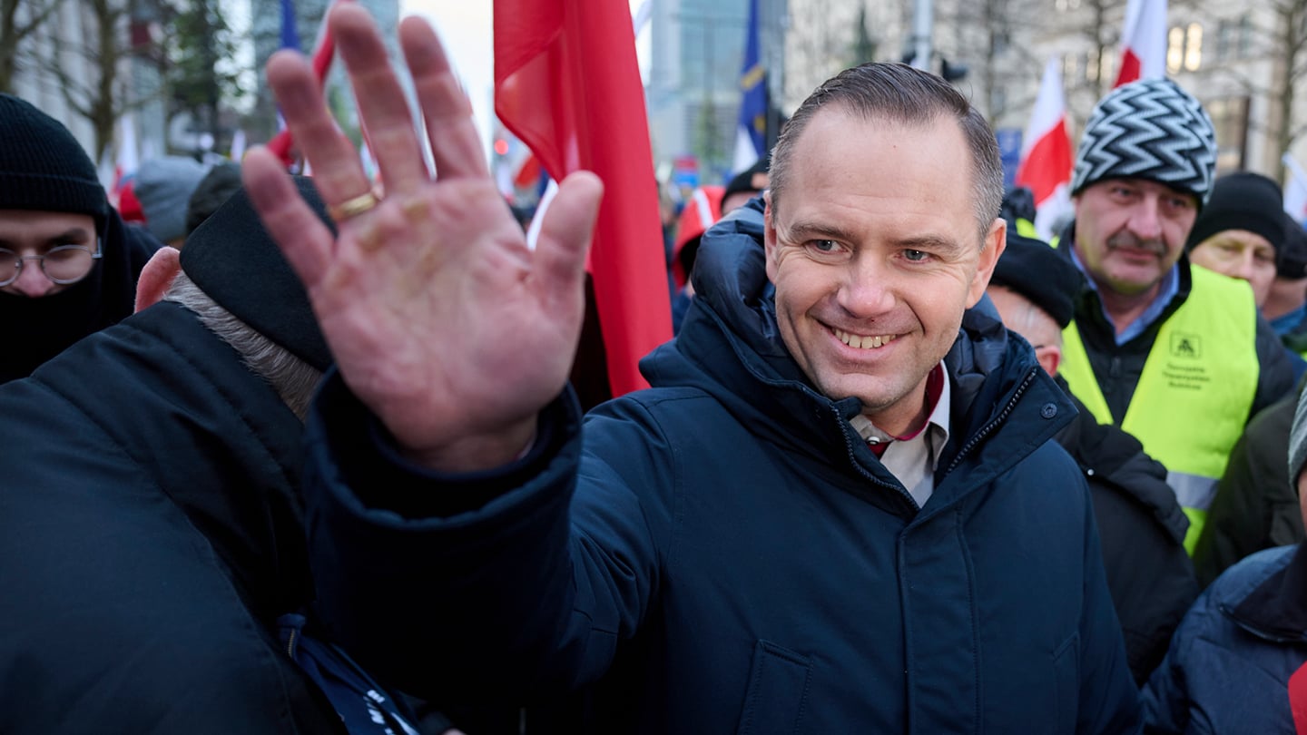 Weta Nawrockiego coraz bardziej uderzają w zwykłych ludzi