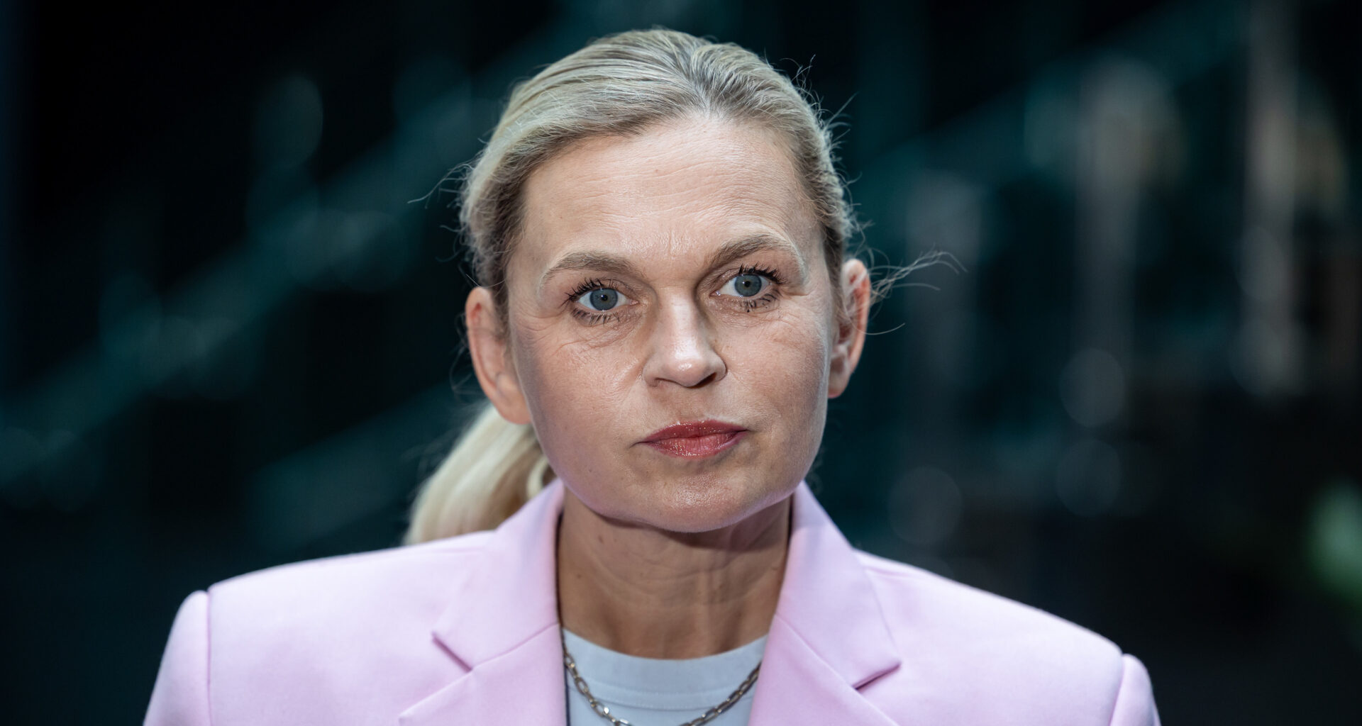 Nawrocki przeciw e-dziennikowi. Nowacka: lobbystyczne weto