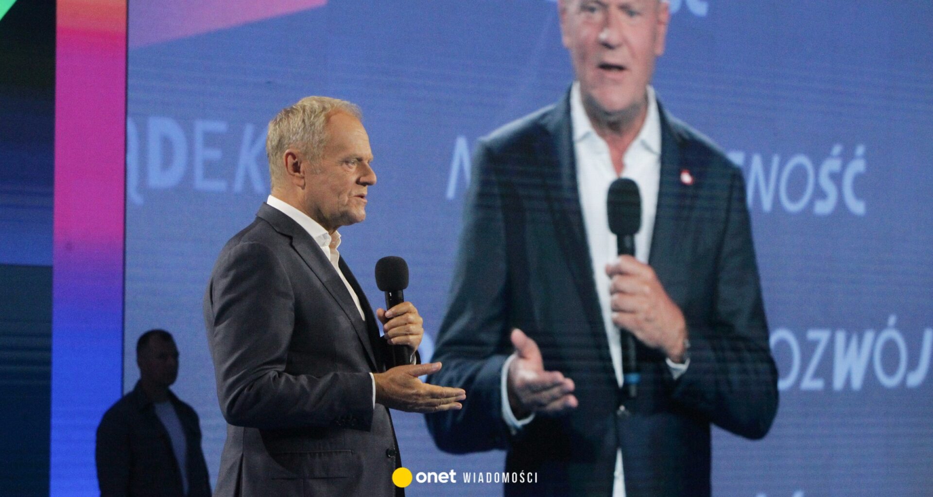 Donald Tusk uderza w polską prawicę. "Polskę sprzedadzą w pięć minut"