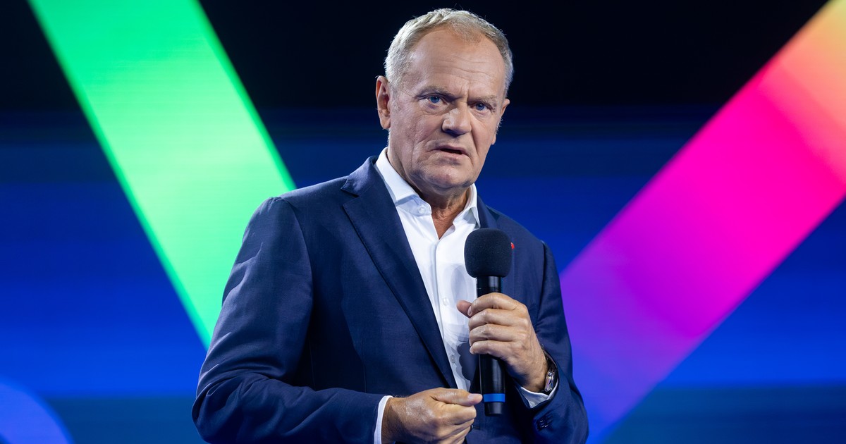 Co może zrobić rząd, żeby poprawić sondaże? "Zacząć grać do jednej bramki"