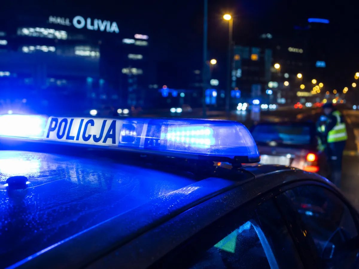 Policja skontrolowała blisko 50 aut uczestniczącym w spotkaniu przy Hali Olivia