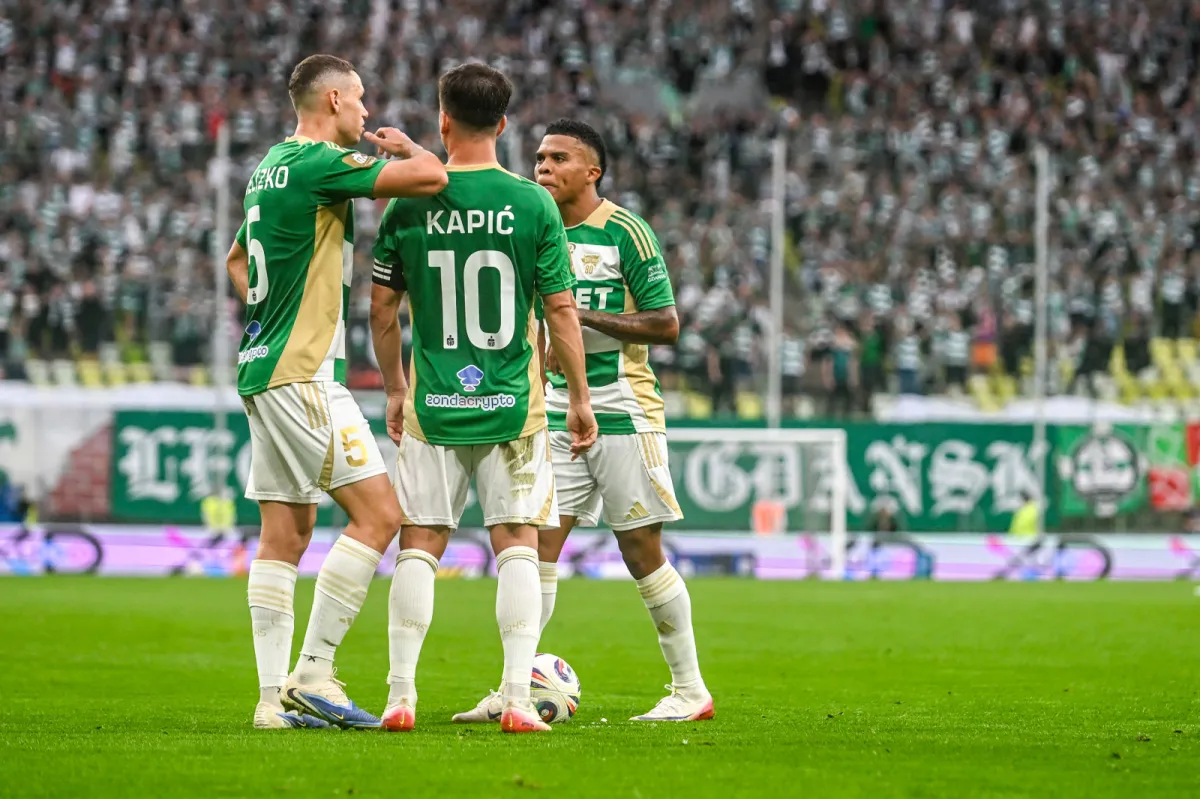 Lechia Gdańsk przeszła na kapitana rotacyjnego. Zmiany w hierarchii drużyny