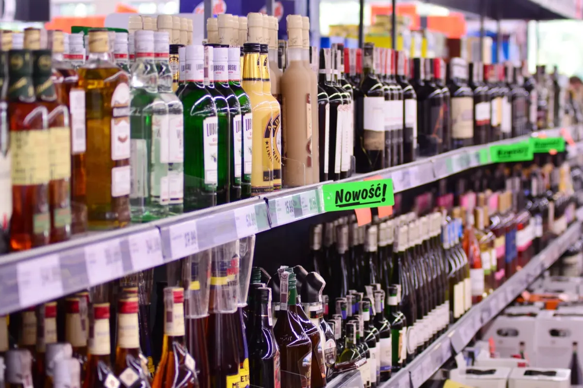 Nocna prohibicja, zakaz reklam alkoholu i koniec promocji. Wielkie zmiany w ustawie coraz bliżej