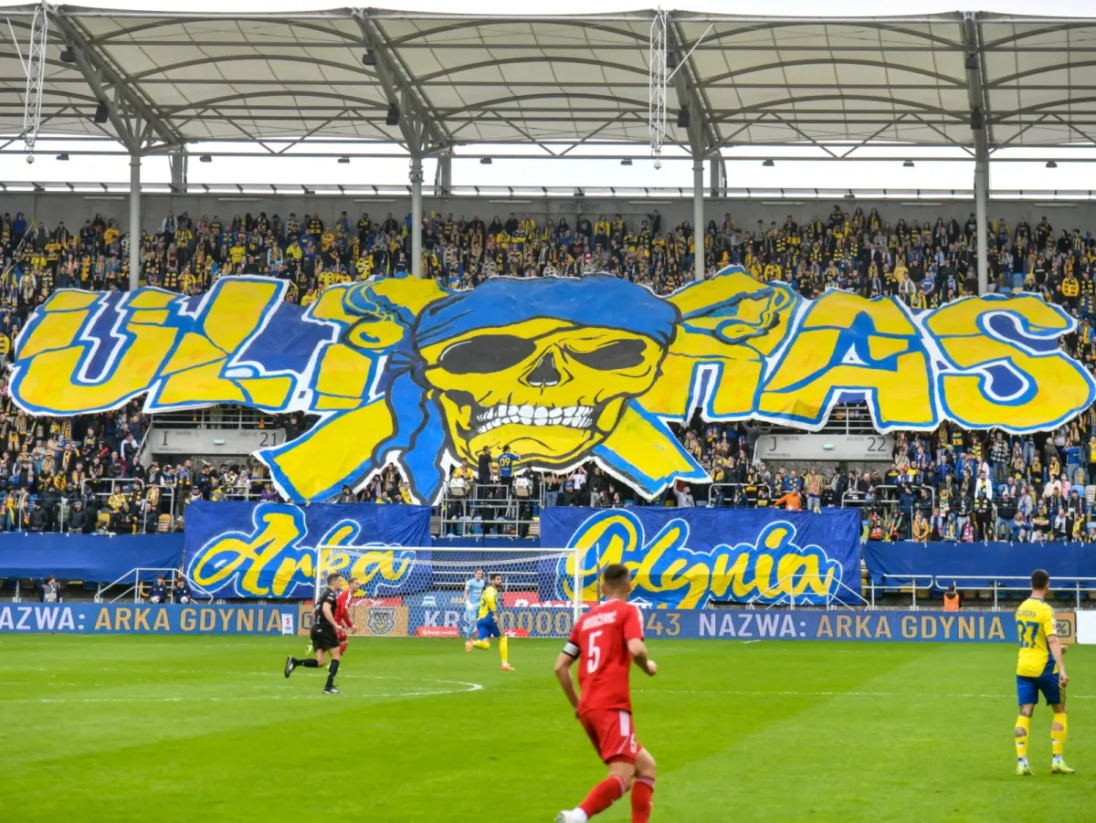 Miedź Legnica - Arka Gdynia. Weryfikacja aspiracji awansu do PKO BP Ekstraklasy