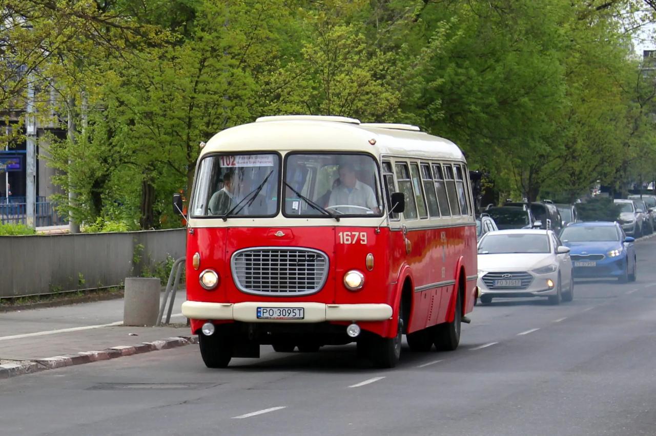 Niedziela z historycznymi pojazdami na ulicach Poznania. "Ogórek" także wyjedzie na trasę