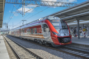 Polregio chce kupić 15 hybryd. W kryzysie pociągi przewiozą rannych