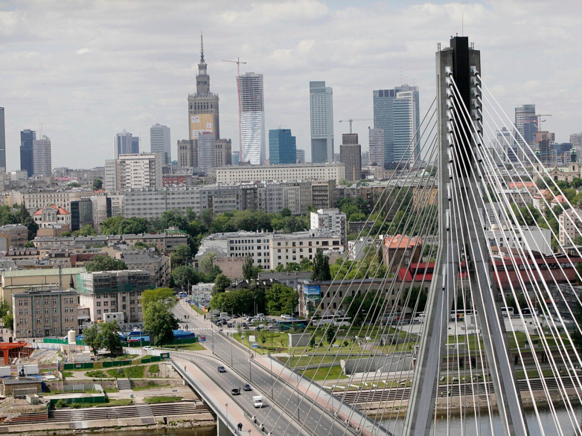 Switzerland sends defence attaché to Poland