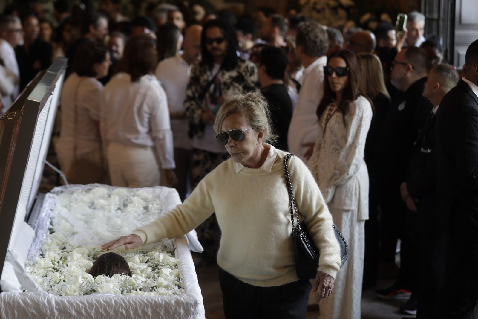 Arlete Salles no velório de Preta Gil, no Rio. — Foto: Gabriel de Paiva / Agência O Globo