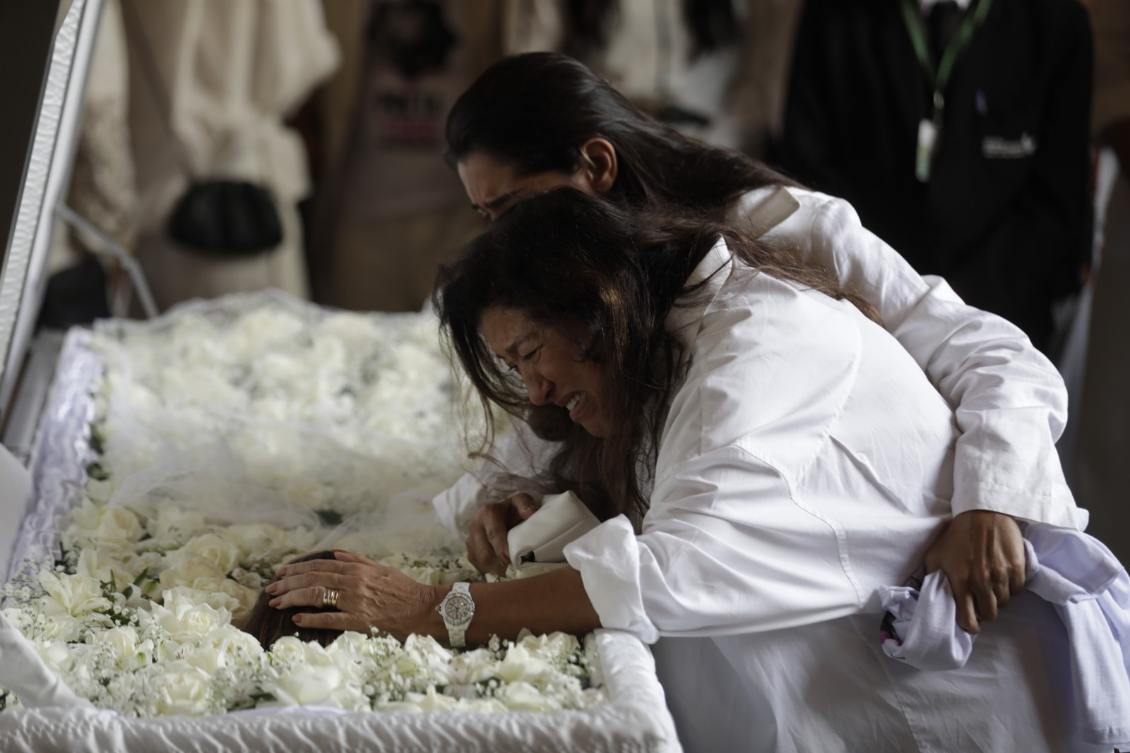 Regina Casé no velório de Preta Gil, no Rio. — Foto: Gabriel de Paiva / Agência O Globo
