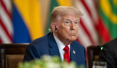 Trump cria tarifa de 50% a Brasil; há quase 700 exceções - 30/07/2025 - Mercado